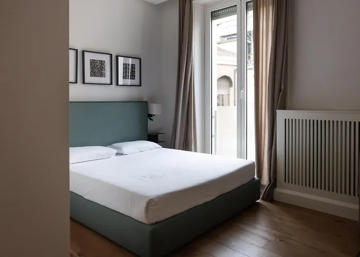 Elegante E Raffinato Bilocale B In Piazza Affari * Milano